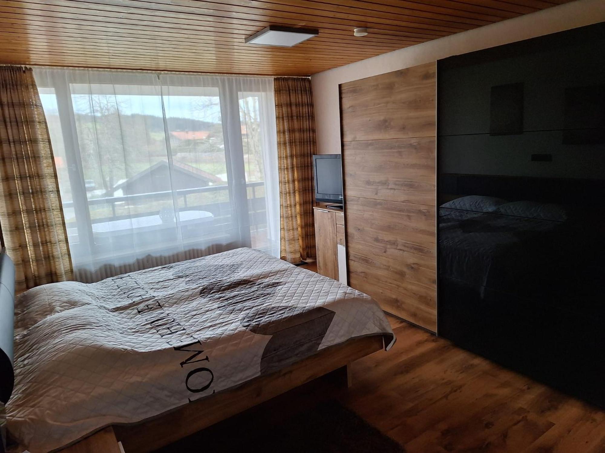 Schoene 2 1/2 Zimmer Ferienwohnung In Oberstaufen - Hoamatle - Экстерьер фото